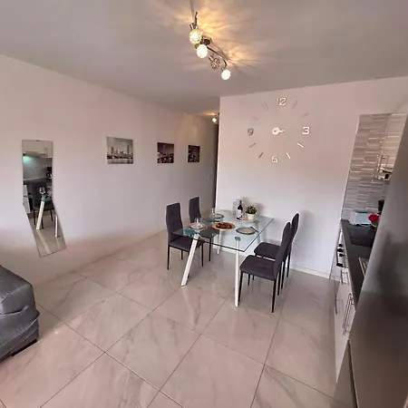Ocean View With Breathtaking Sea View, Family Friendly, Terrace, Wifi, Sat-tv Апартаменты